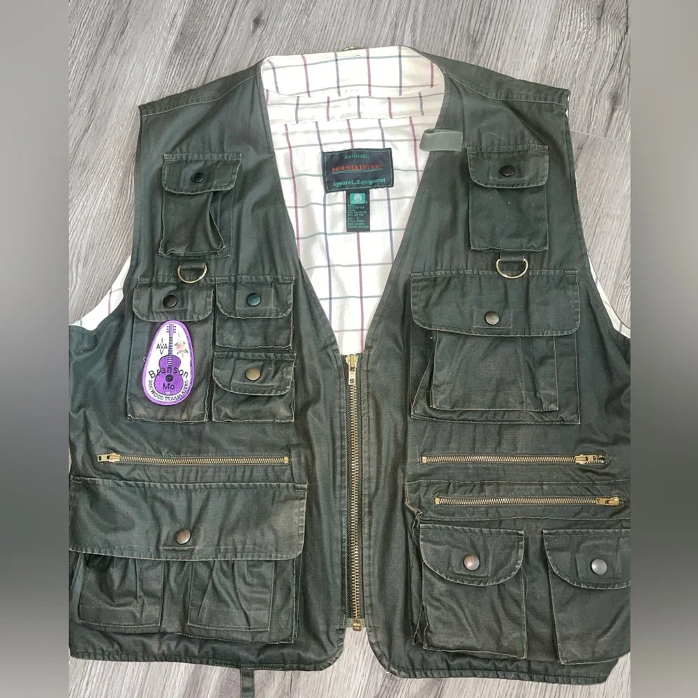 Vintage Men’s Outdoor Vest with “Volksporting” Patches‎ Size Large